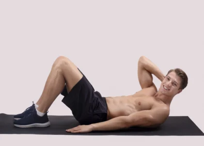 Comment travailler ses abdos obliques chez soi ? 10 exercices