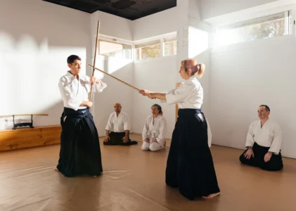 Comment appelle-t-on quelqu’un qui pratique l’aïkido ?